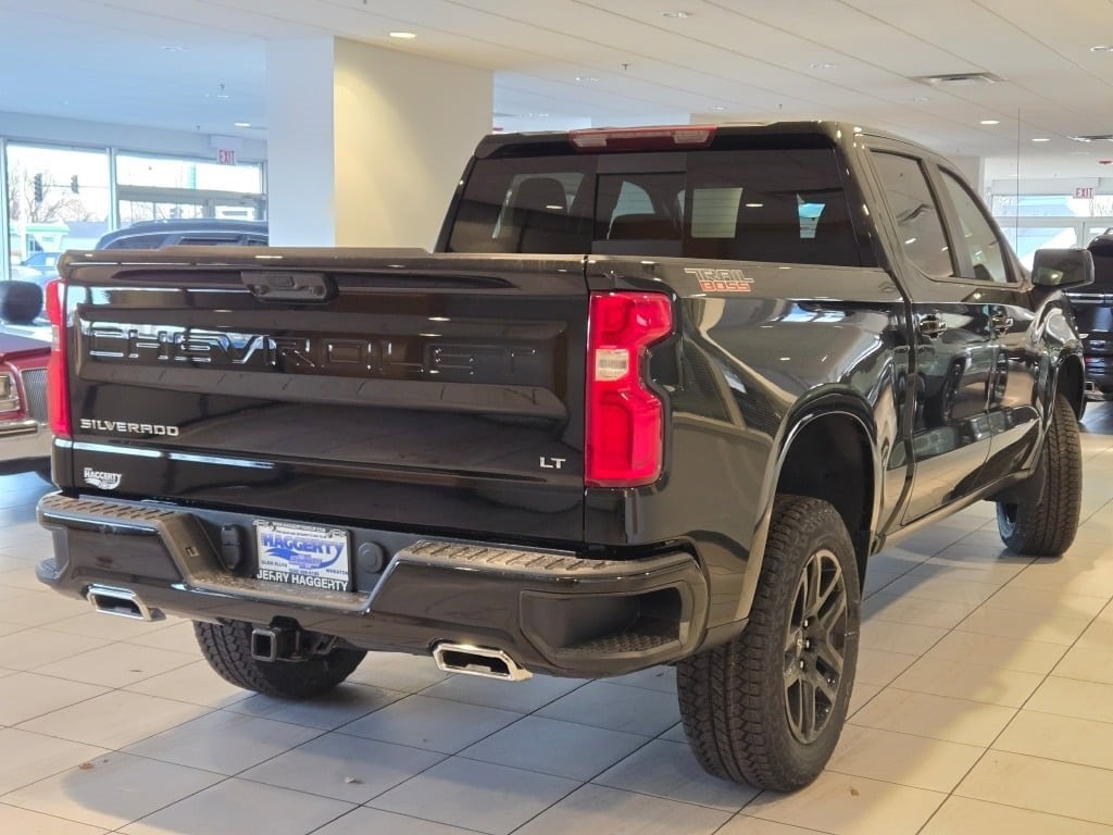 2026 CHEVROLET SILVERADO - Image 9
