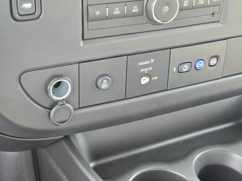 2025 CHEVROLET EXPRESS - Image 21