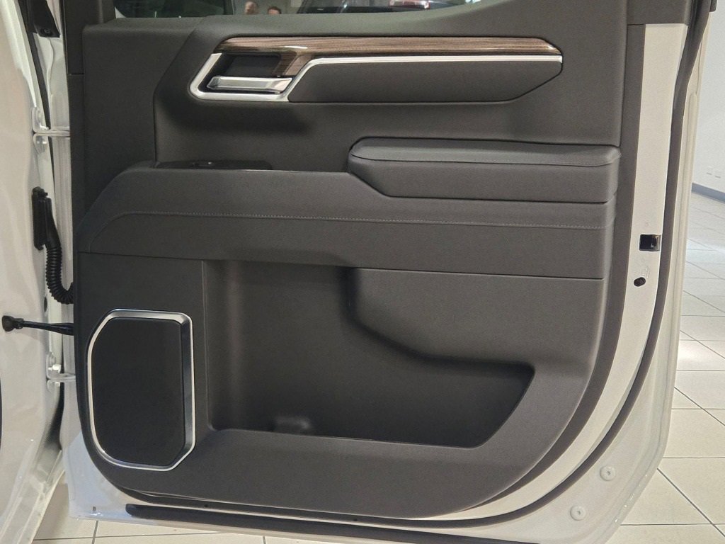 2026 CHEVROLET SILVERADO - Image 8