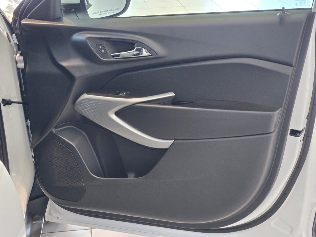 2026 Chevrolet Trax LS photo 2