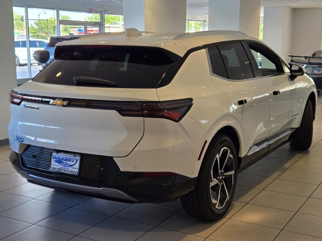 2025 CHEVROLET EQUINOX - Image 9