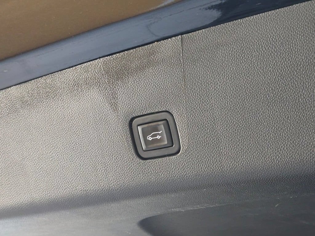 2023 Chevrolet Traverse 1LT - Photo 15