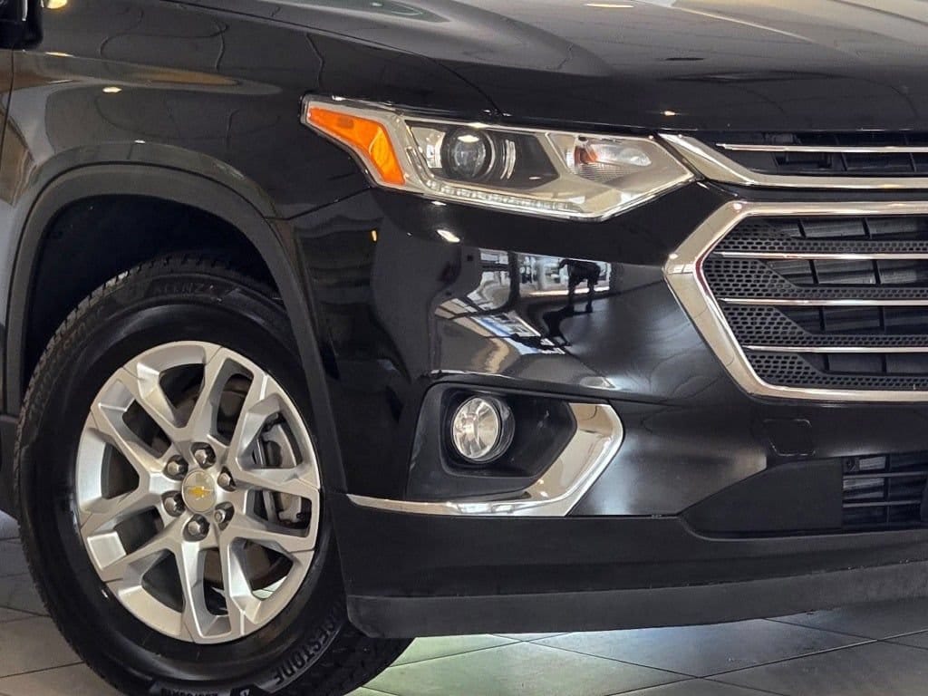Used 2019 Chevrolet Traverse 1LT with VIN 1GNERGKW6KJ306386 for sale in Glen Ellyn, IL