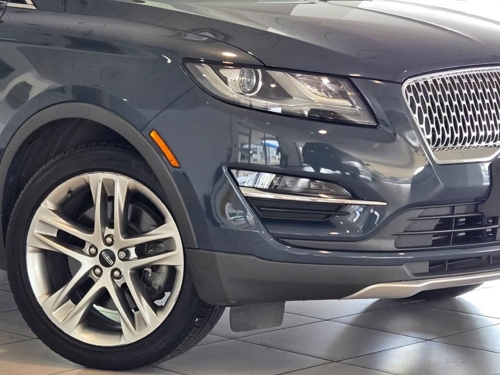 Used 2019 Lincoln MKC Reserve with VIN 5LMCJ3D9XKUL42550 for sale in Glen Ellyn, IL