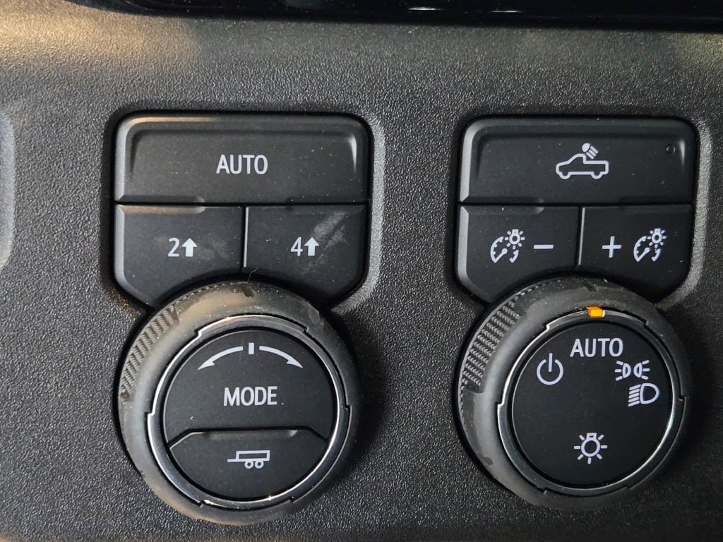 2026 CHEVROLET SILVERADO - Image 25