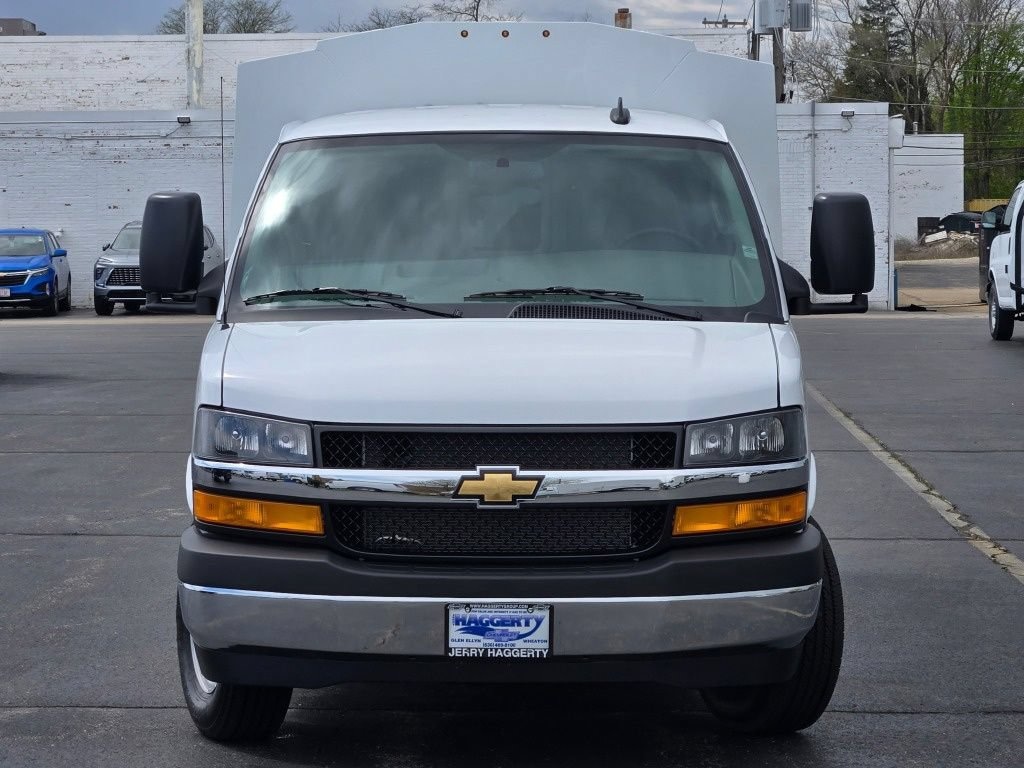 New 2026 Chevrolet Express Cutaway 3500 1WT Cutaway Van