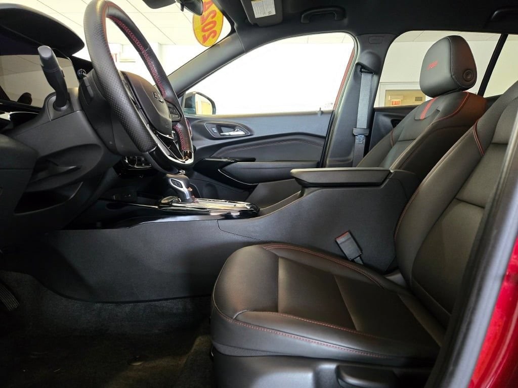 2024 Chevrolet Trax RS - Photo 21