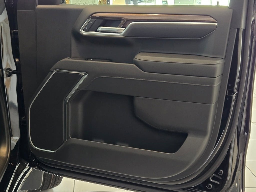 2026 CHEVROLET SILVERADO - Image 4