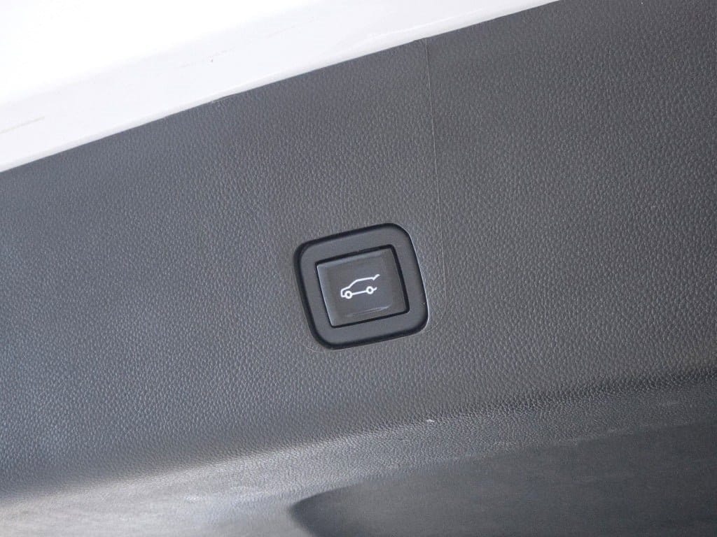 2023 CHEVROLET TRAVERSE - Image 14