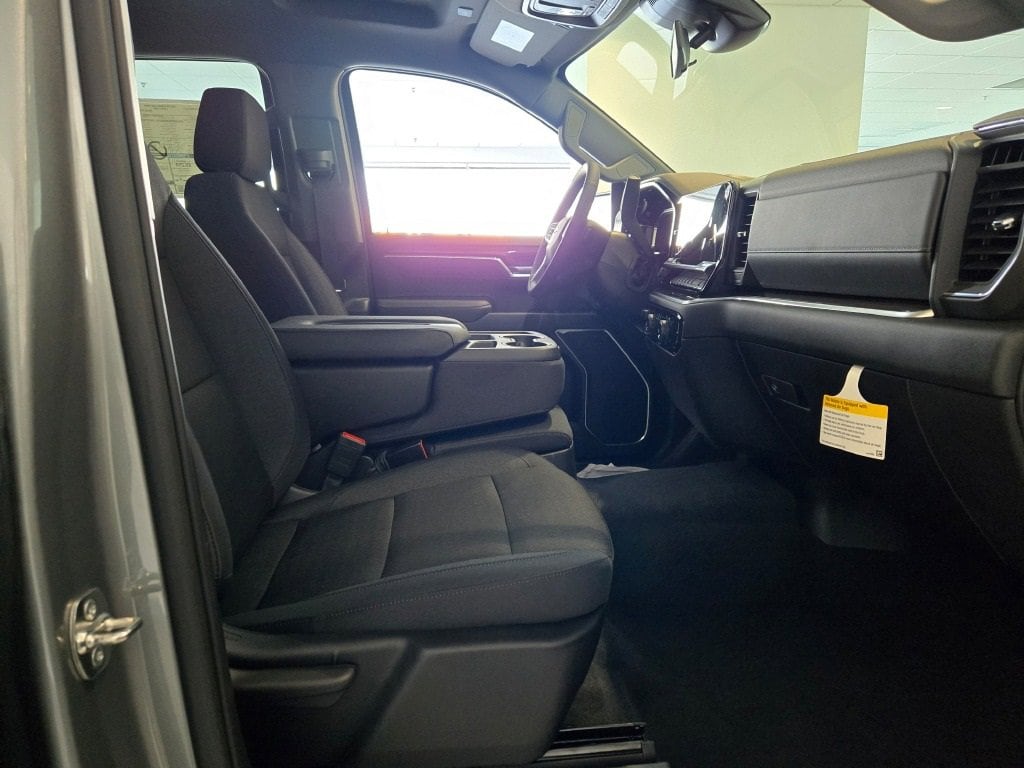 2026 CHEVROLET SILVERADO - Image 5