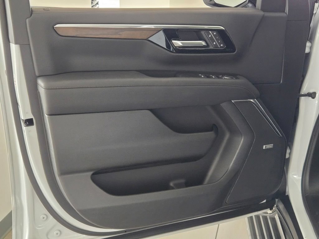 2026 Chevrolet Suburban High Country - Photo 25
