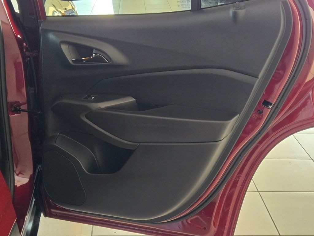2024 Chevrolet Trax RS - Photo 9