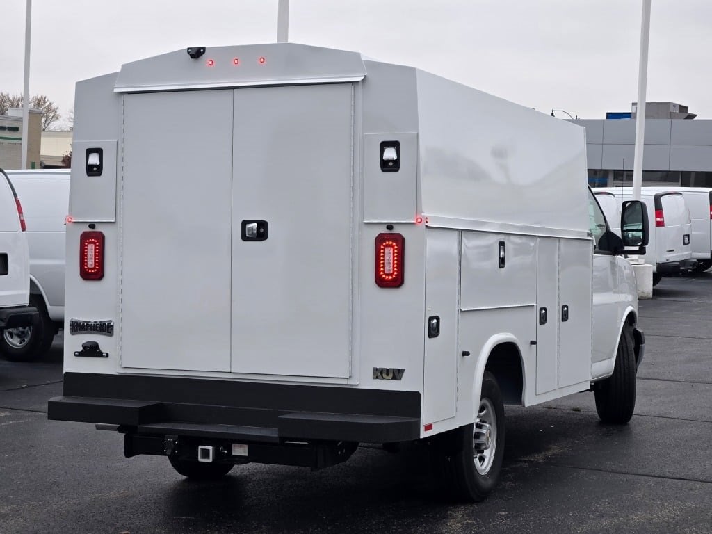 2025 CHEVROLET EXPRESS - Image 9