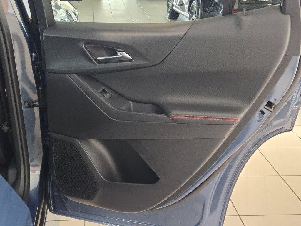 2027 Chevrolet Equinox RS - Photo 8