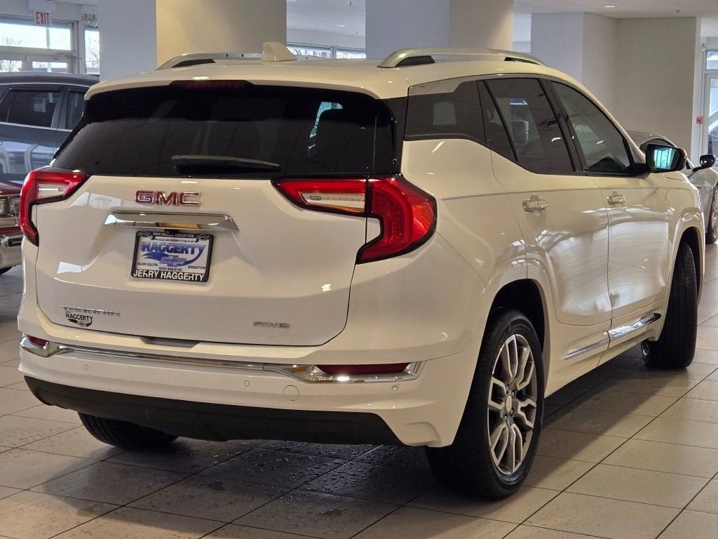 2024 GMC Terrain Denali - Photo 11
