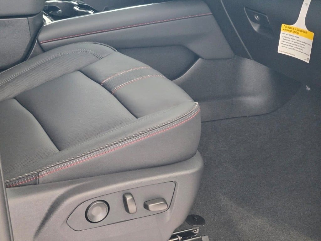 2026 CHEVROLET SUBURBAN - Image 6