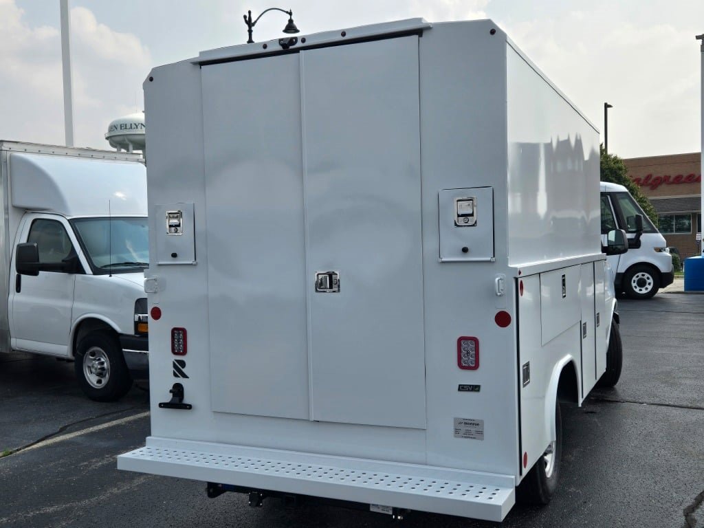 2025 CHEVROLET EXPRESS - Image 9