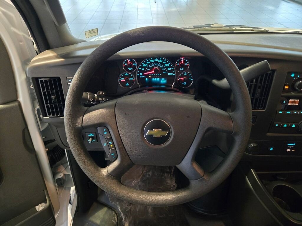 2025 CHEVROLET EXPRESS - Image 21