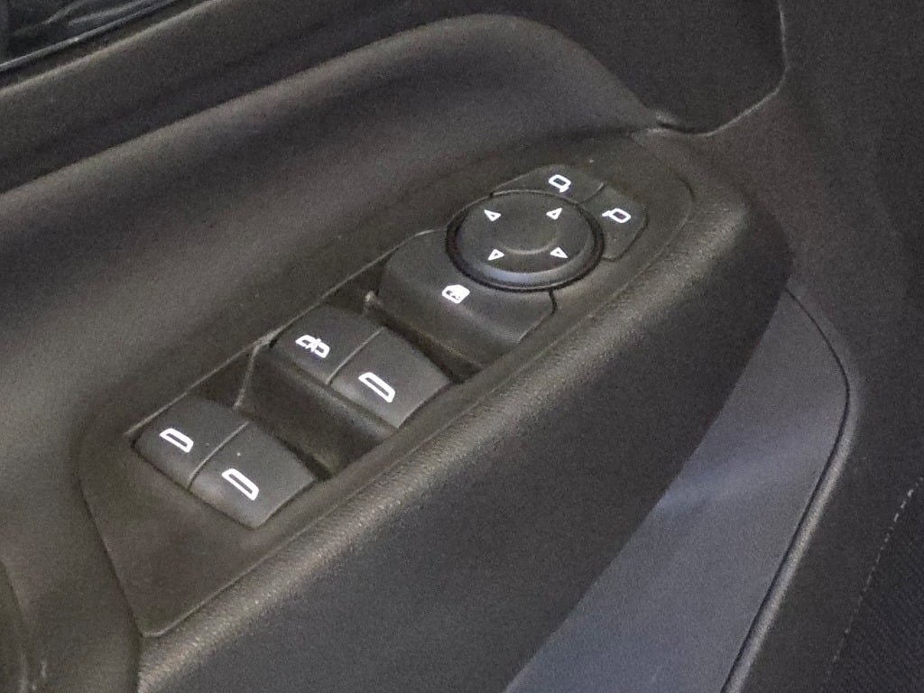 2023 CHEVROLET EQUINOX - Image 19