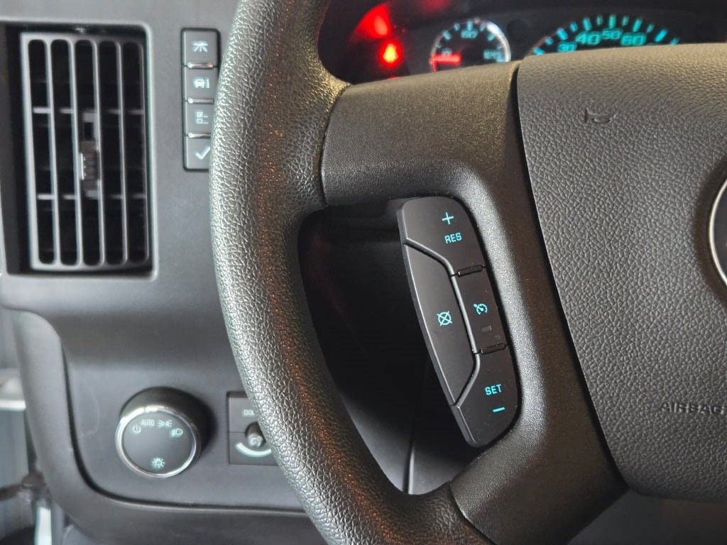 2024 CHEVROLET EXPRESS - Image 22
