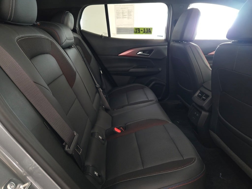 2024 CHEVROLET EQUINOX - Image 9