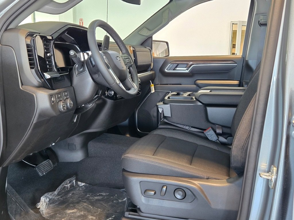 2026 CHEVROLET SILVERADO - Image 19