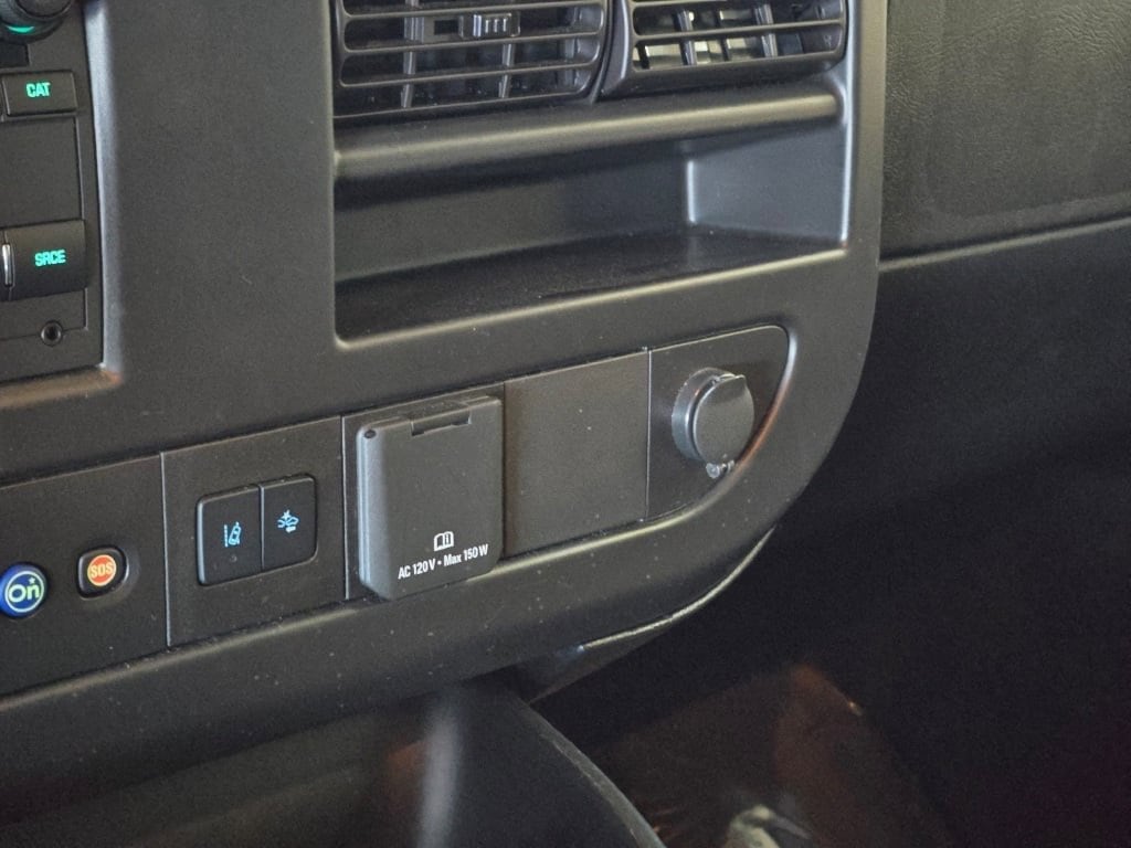 2024 CHEVROLET EXPRESS - Image 20