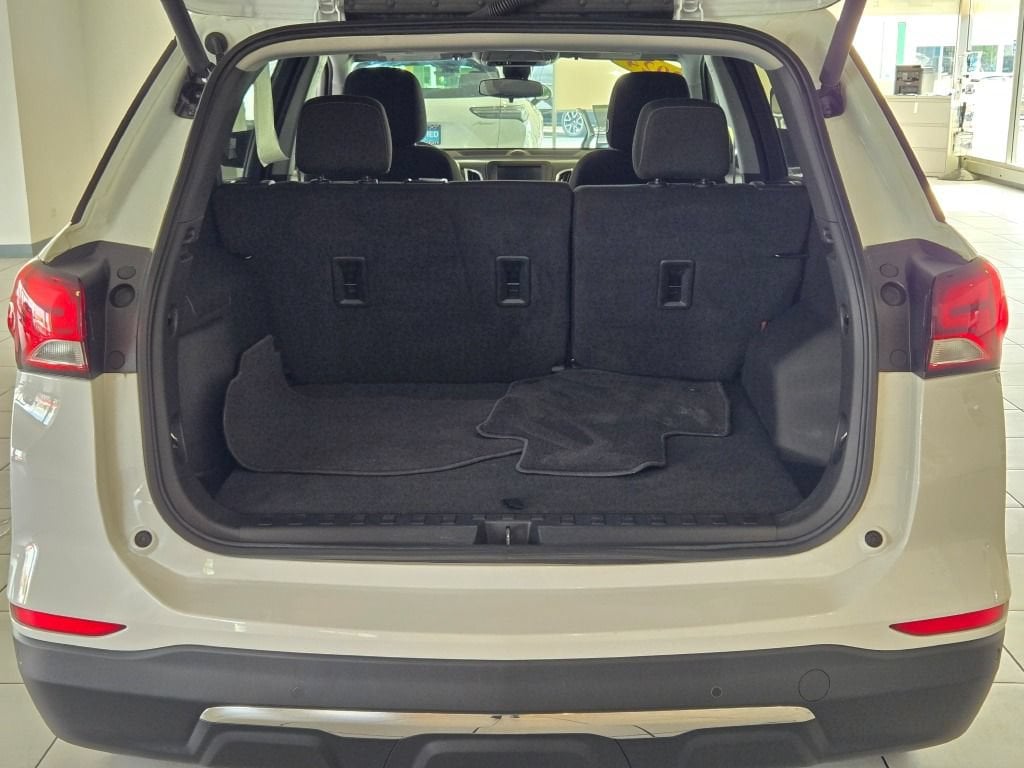 2024 Chevrolet Equinox LT - Photo 13
