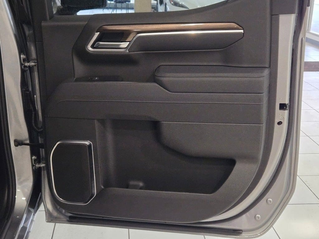 2026 CHEVROLET SILVERADO - Image 8