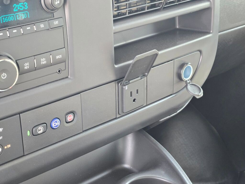 2025 CHEVROLET EXPRESS - Image 22