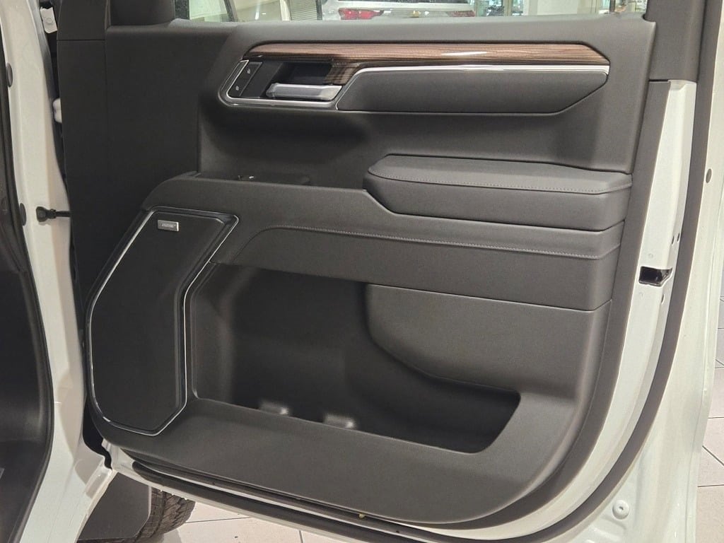 2026 CHEVROLET SILVERADO - Image 4