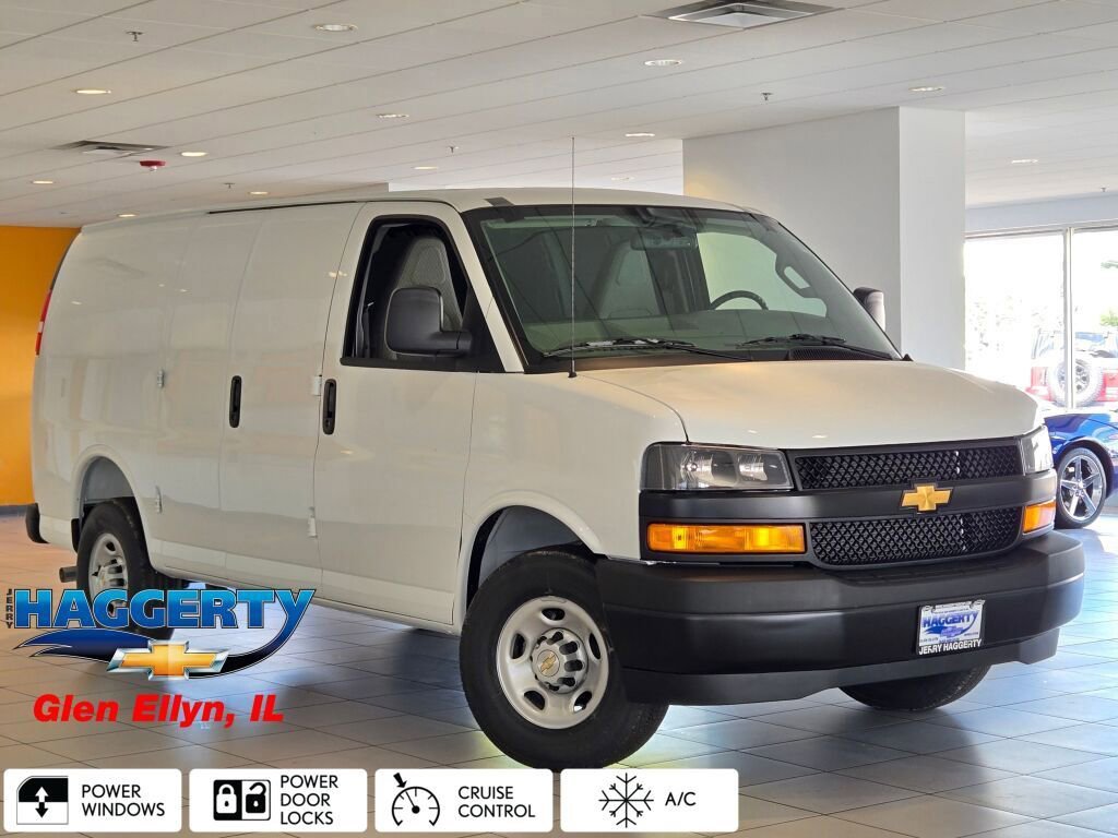 2026 Chevrolet Express 2500 Work Van HD's photo
