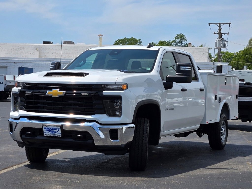 2024 Chevrolet Silverado 2500HD photo 3