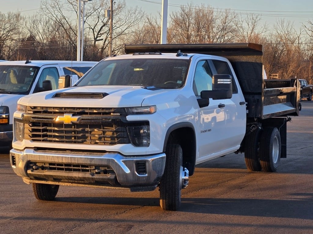 2025 CHEVROLET SILVERADO HD - Image 4