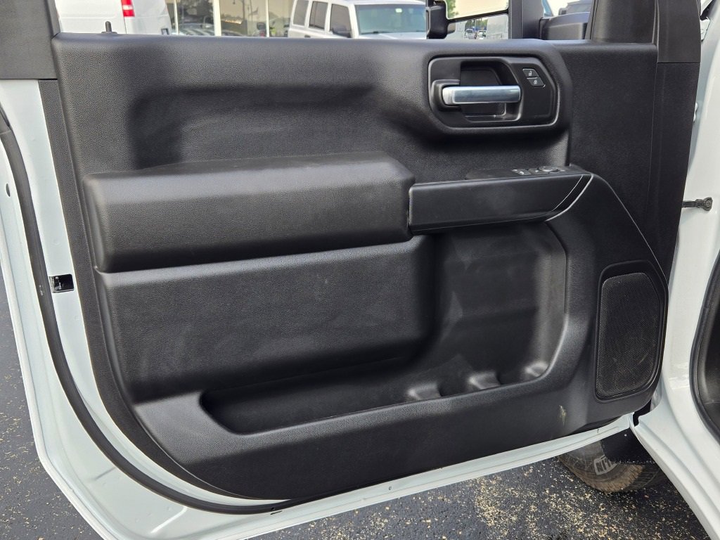 2025 CHEVROLET SILVERADO HD - Image 10