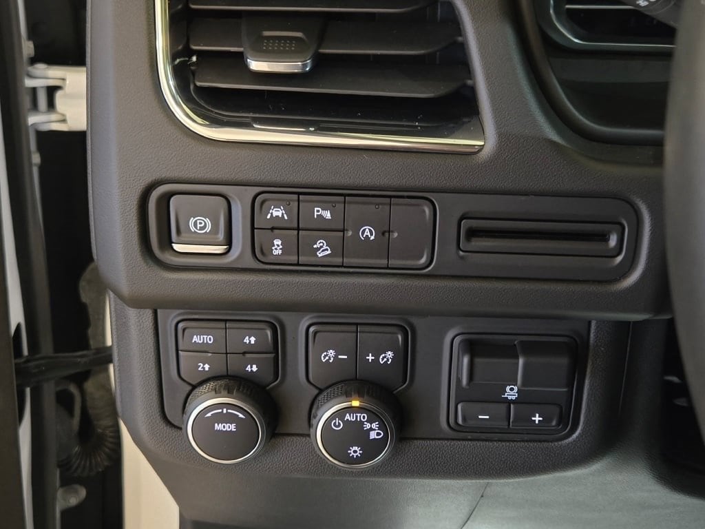 2023 CHEVROLET TAHOE - Image 32