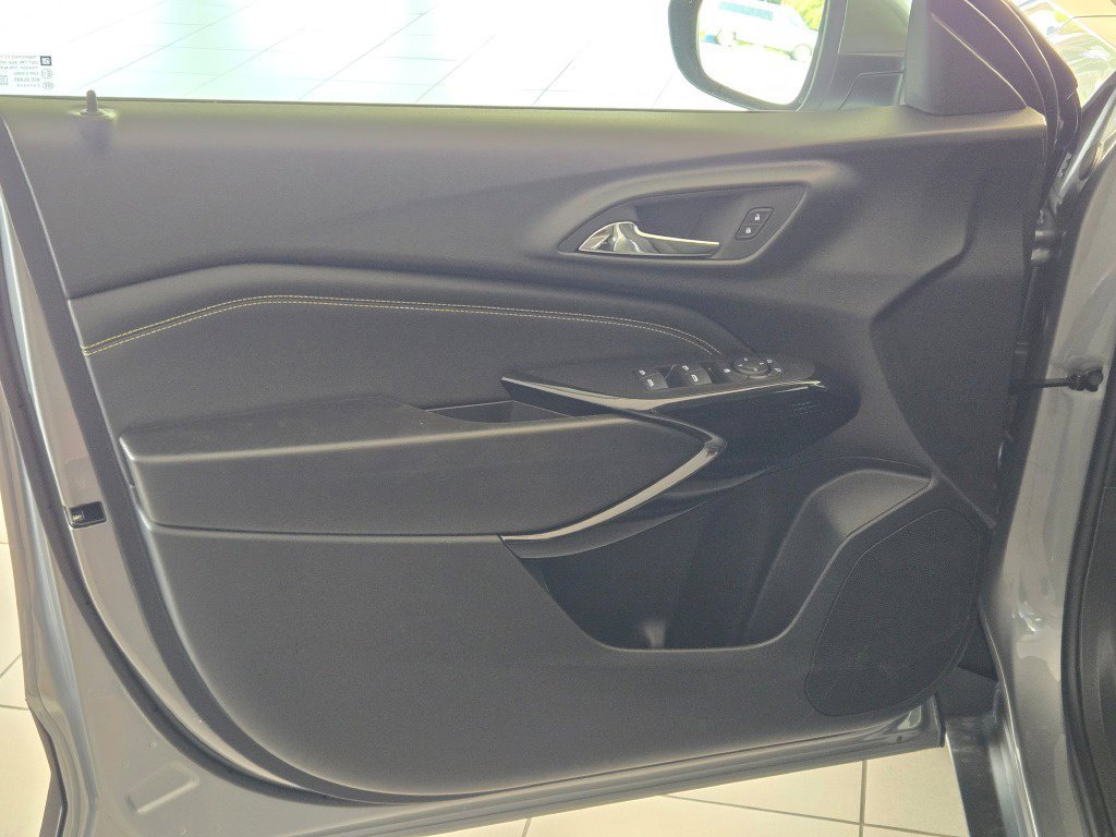 2026 Chevrolet Trax LT - Photo 17