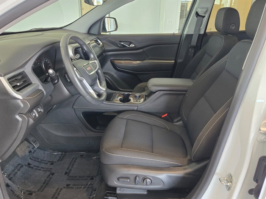 2023 GMC ACADIA - Image 22