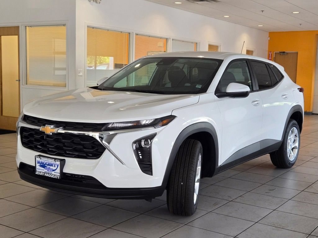 New 2026 Chevrolet Trax LS SUV