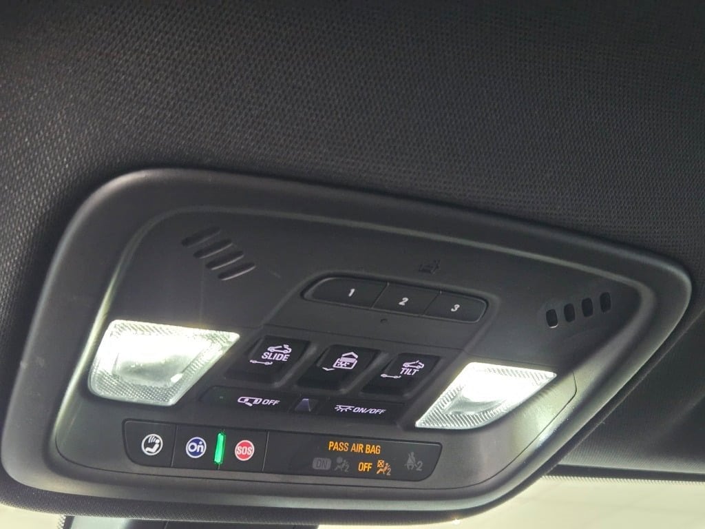 2023 CHEVROLET TRAVERSE - Image 32