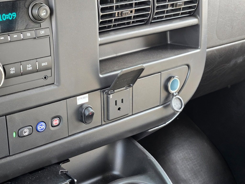 2025 CHEVROLET EXPRESS - Image 21
