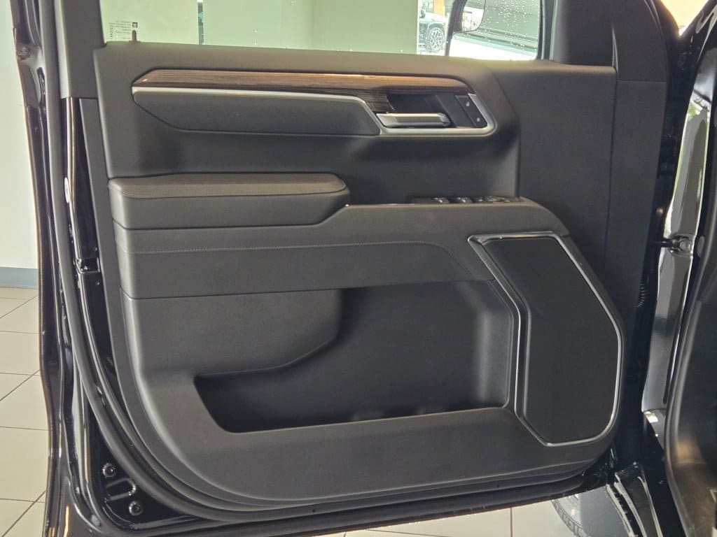 2026 CHEVROLET SILVERADO - Image 16