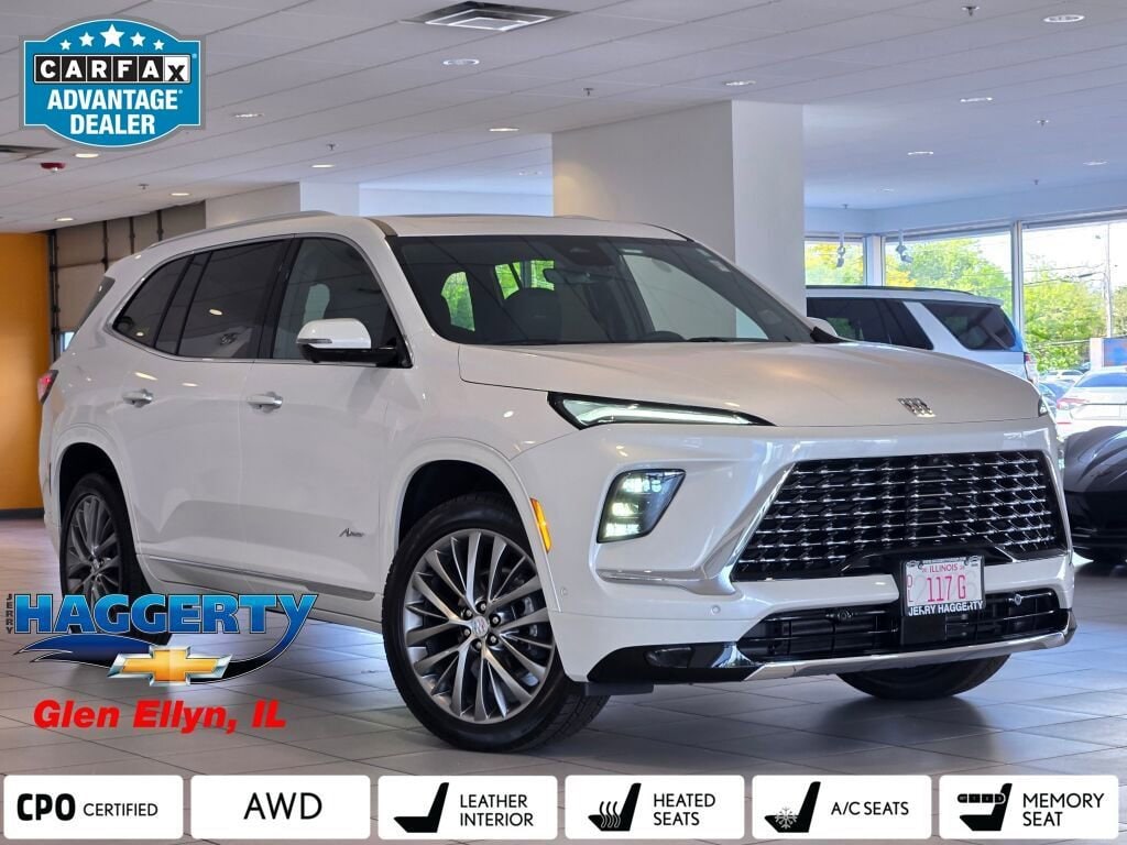 2025 Buick Enclave Avenir AWD's photo