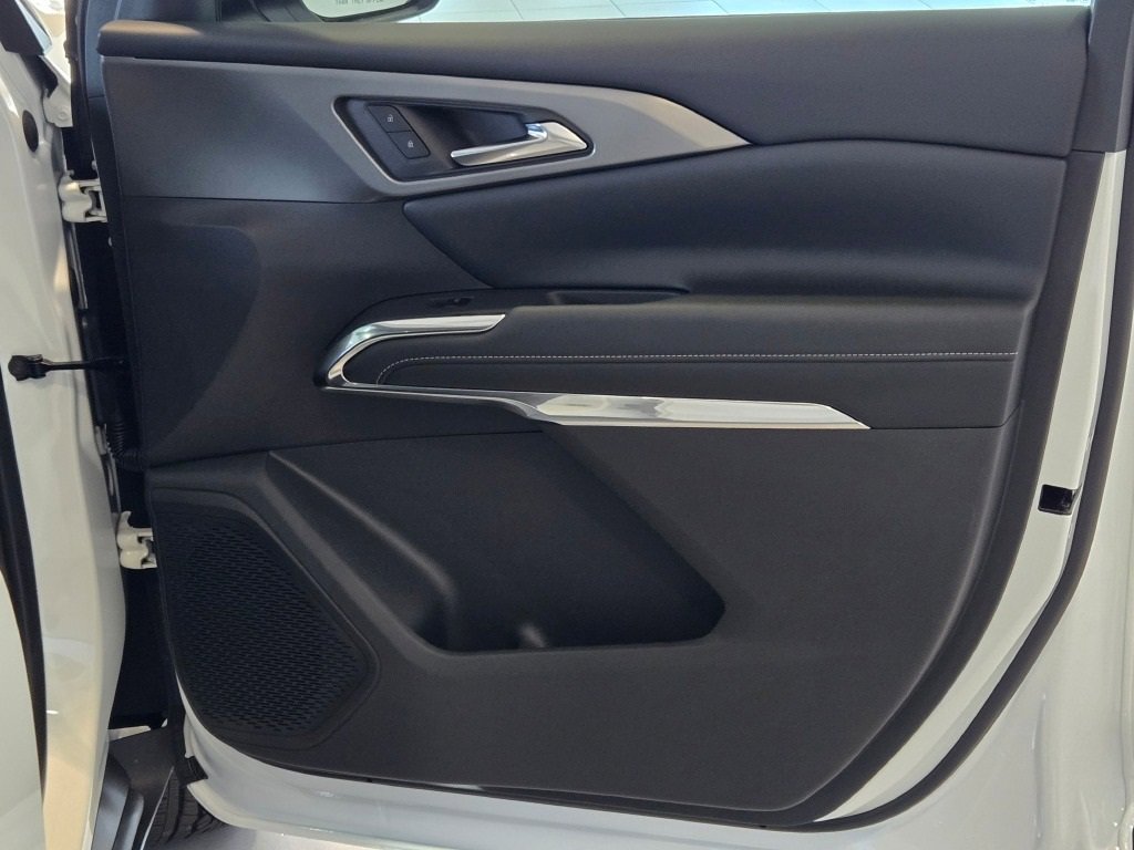 2026 Chevrolet Traverse photo 4
