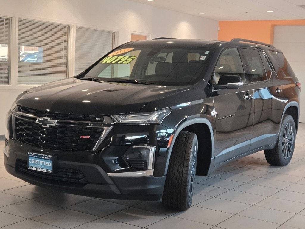 2023 CHEVROLET TRAVERSE - Image 3