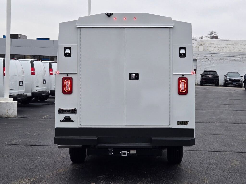 2025 CHEVROLET EXPRESS - Image 10