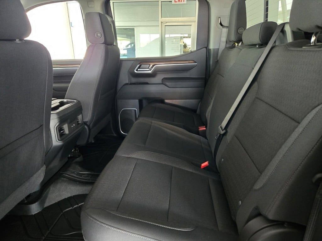 2026 Chevrolet Silverado 1500 LT - Photo 17