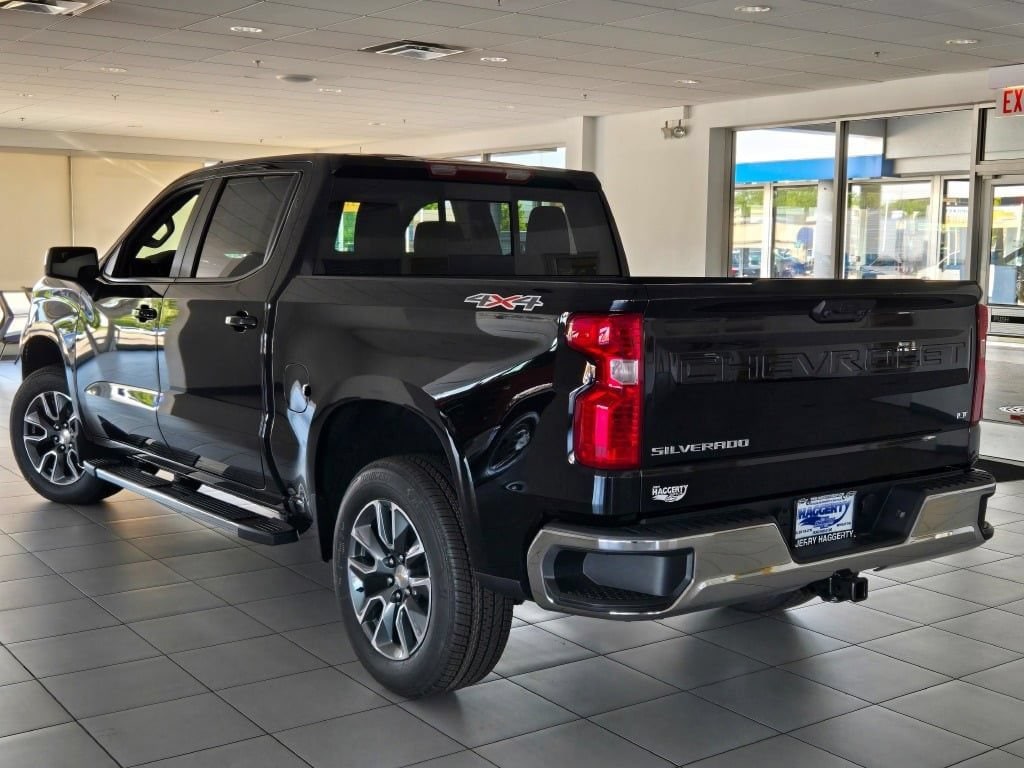 2026 Chevrolet Silverado 1500 LT - Photo 14