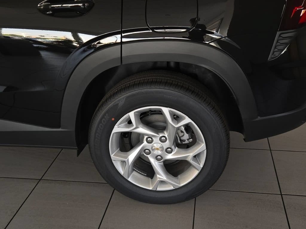 2026 Chevrolet Trax LS - Photo 13