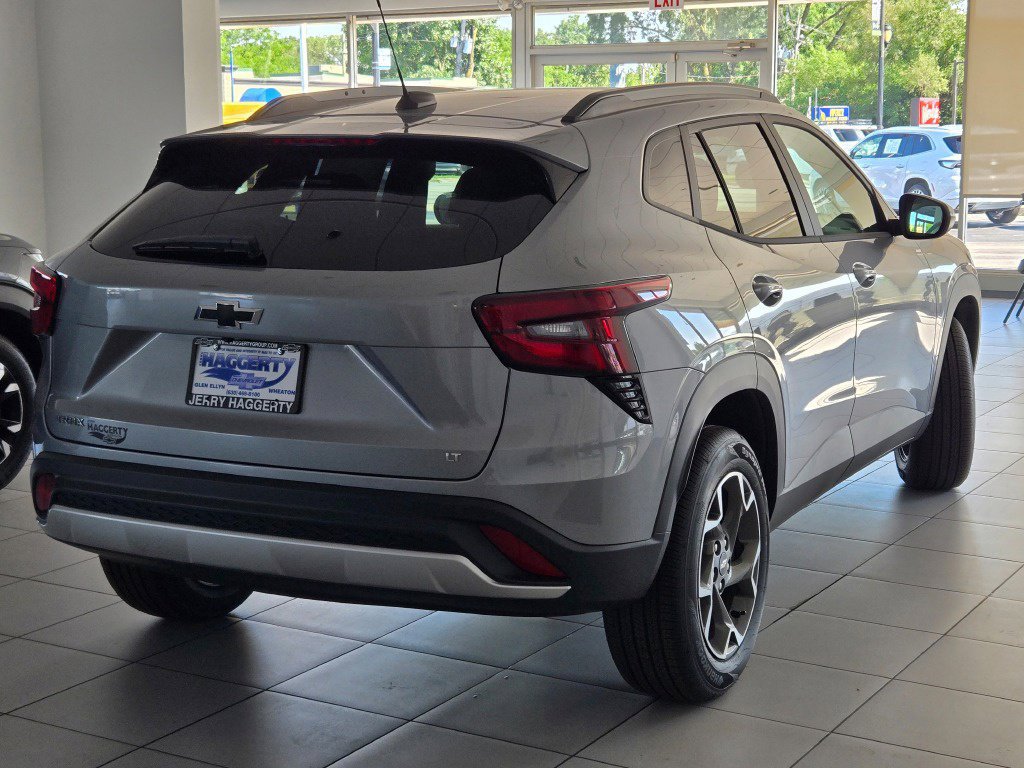2026 Chevrolet Trax LT - Photo 9